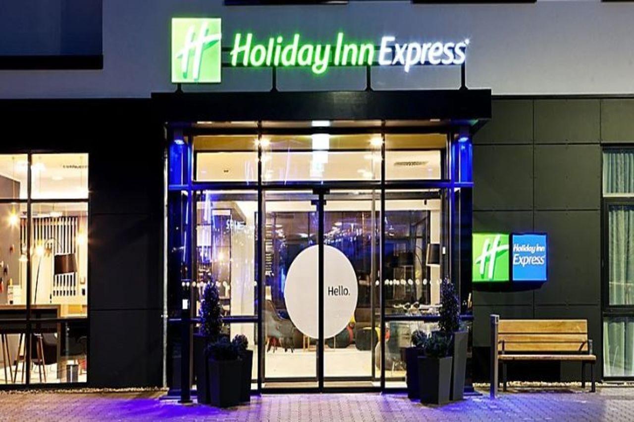 Holiday Inn Express - Sindelfingen, An Ihg Hotel Exterior foto